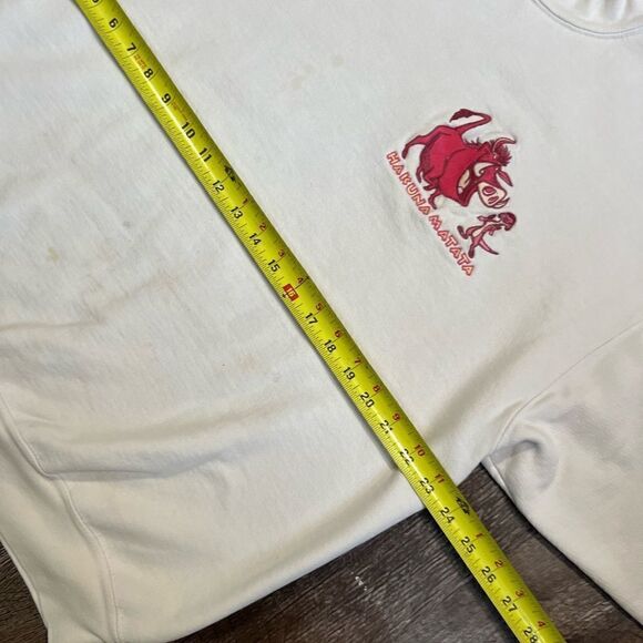 Vintage Hakuna Matata Disney Sweatshirt - Picture 13 of 14